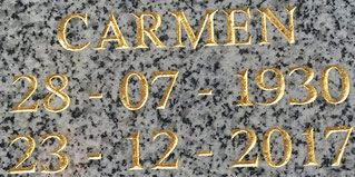 plaque personnalisée, gravure au ciseau, lettres or, article funéraire, PFG, ROC ECLERC, ALLIANCE FUNERAIRE
